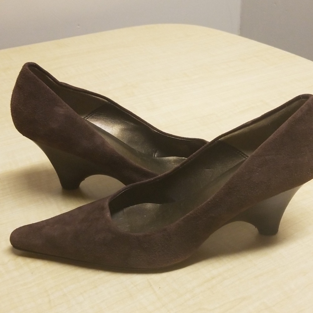Shoes - Picture 4 of 4